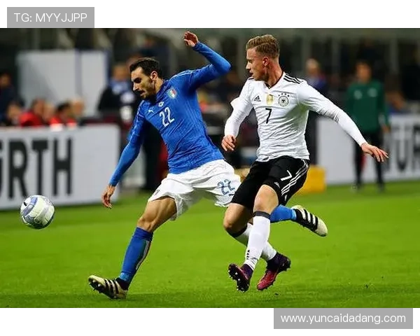 凯泽边路进攻表现稳健,持续推进战术执行 凯泽边路进攻表现稳健,持续推进战术执行